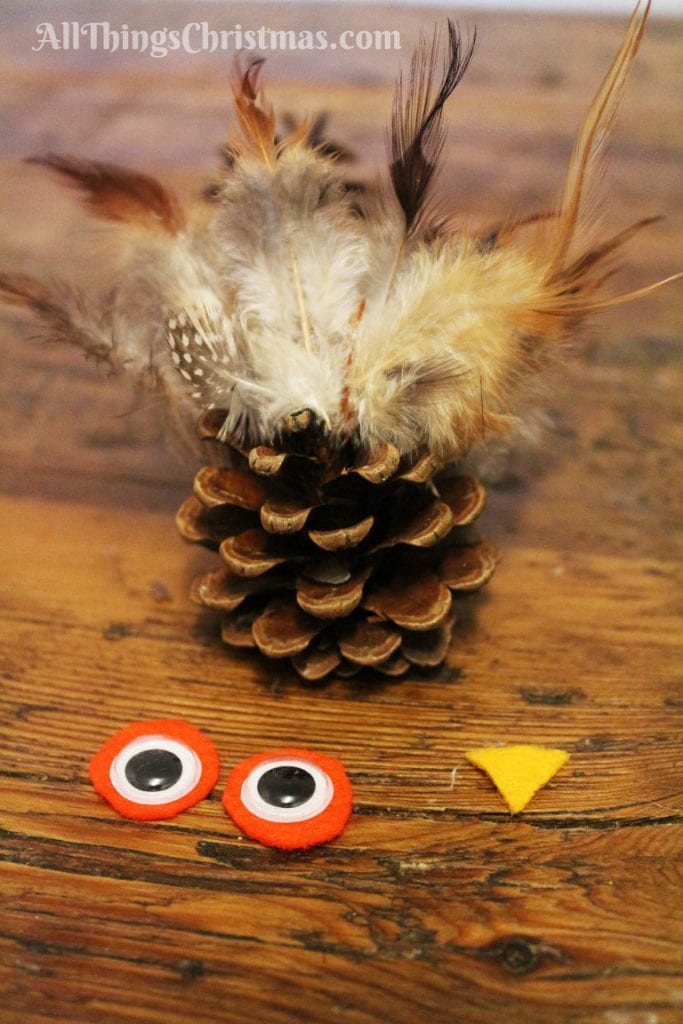 Kids Christmas Craft: Pine Cone Owl