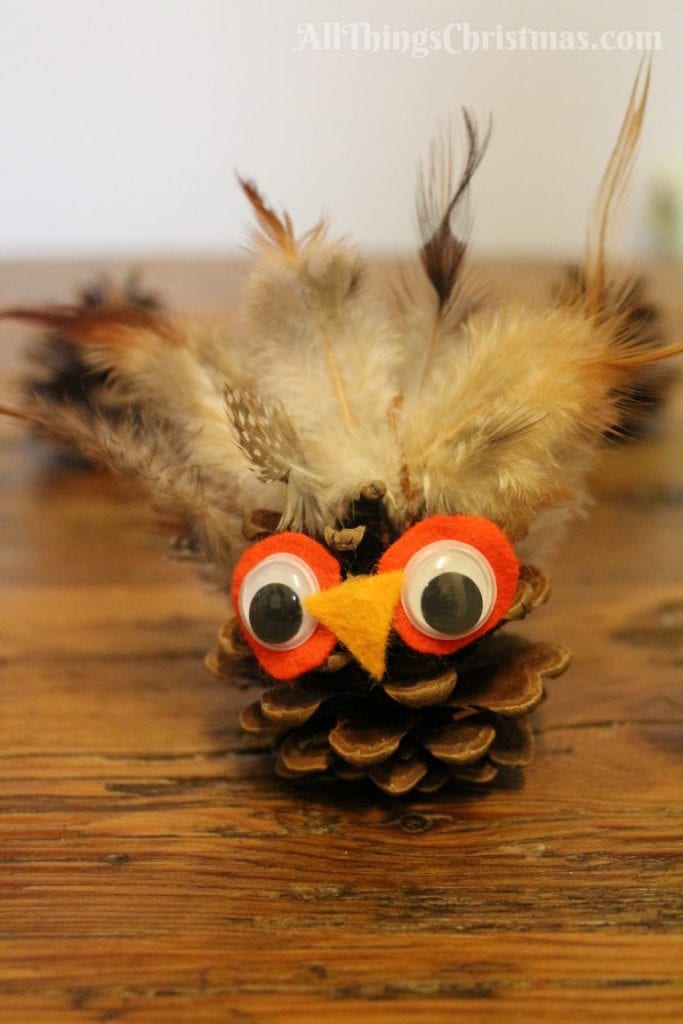 Kids Christmas Craft: Pine Cone Owl